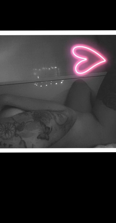 funcouple009 thumbnail