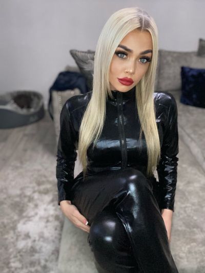 Arabella Fay 🦋 thumbnail