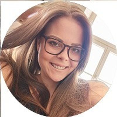 Lea Lovebird profile