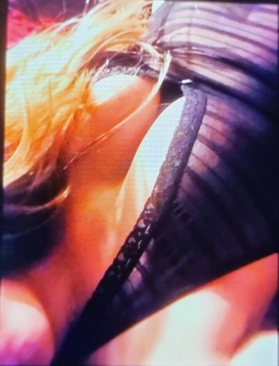 sexyrainbow1 thumbnail