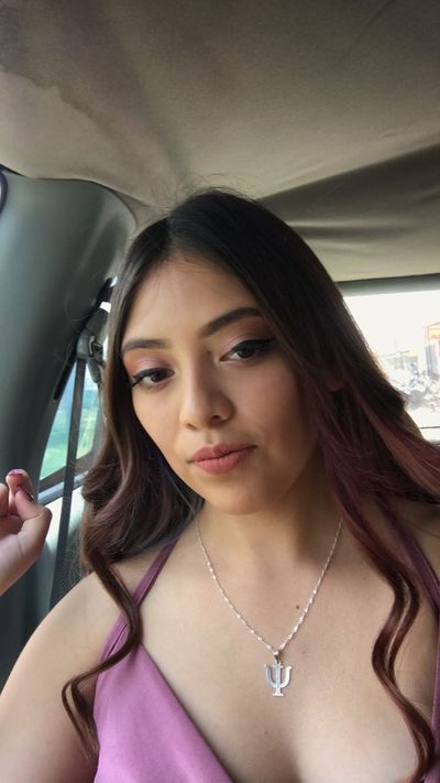 Paola Rosales profile