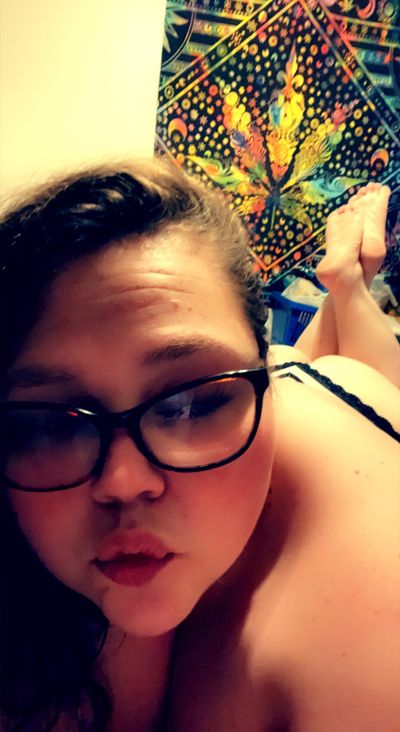 AnnikaJulie thumbnail