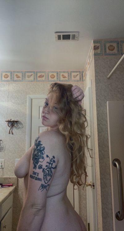 redheadbaddiew thumbnail