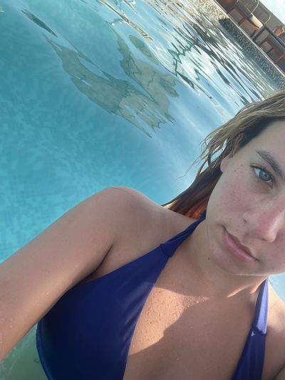 abrilrivero0 thumbnail