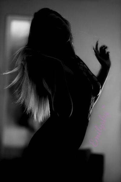 blondbarbie19 profile