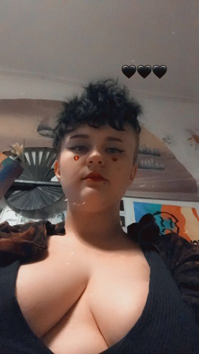 skyler_b00bs_thighs_uwu1 profile