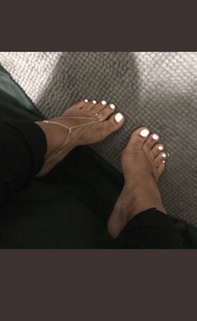 realarisfeet profile
