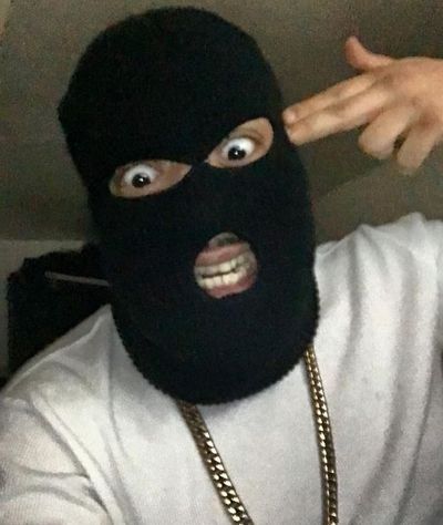 dee-money-stack-paper profile