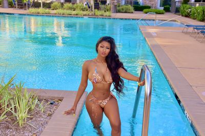 Janelle Shanks thumbnail