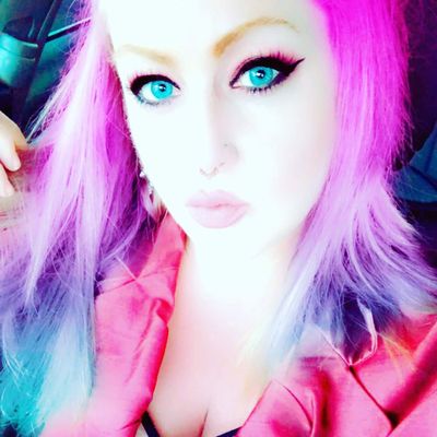 Rubenesque Queen profile