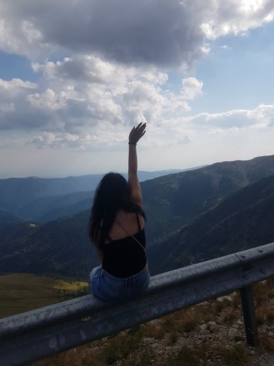 fofhinia.tha profile