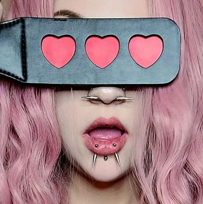 Caroline Kinsey profile