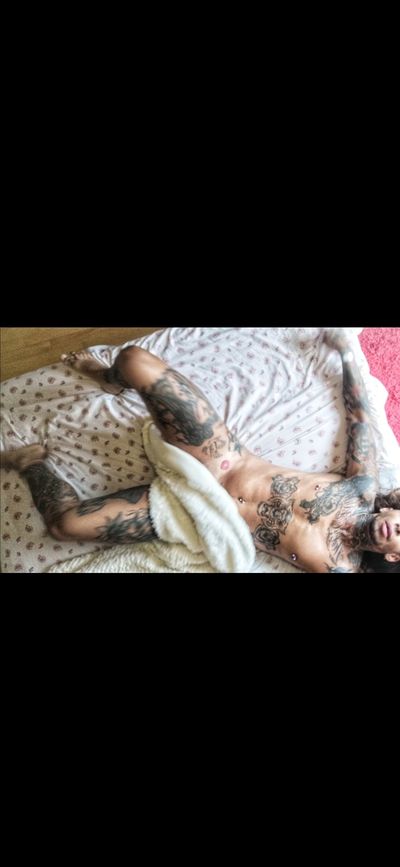 bayrontattooboy thumbnail