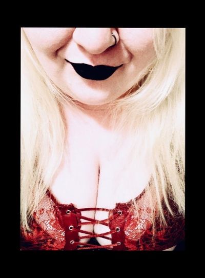 sultrysirenbdsm profile