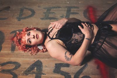 halle.ween.free thumbnail