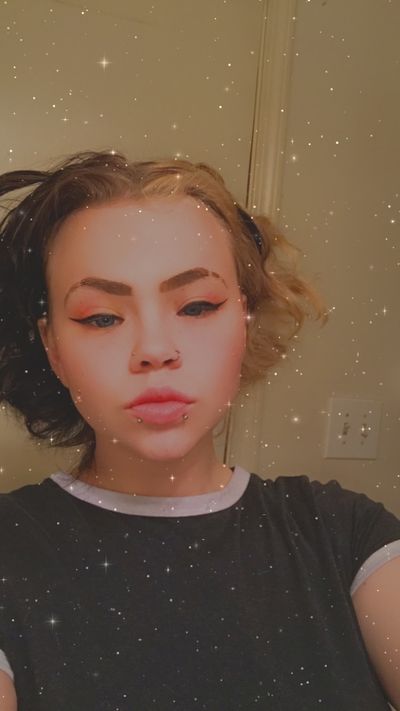 lildebbiecakessss profile