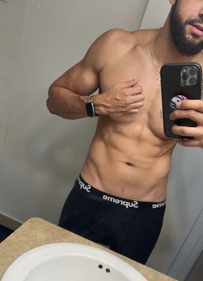 Your Fav Lightskin😈 profile