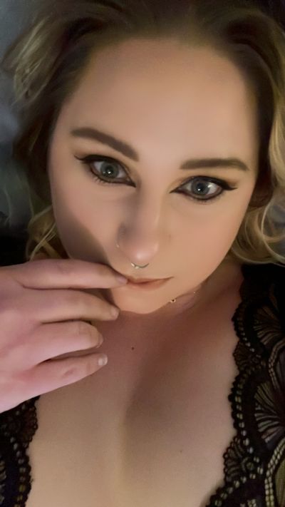 Sweet Stoner Girl profile