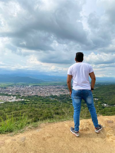 alexxcarvahal thumbnail