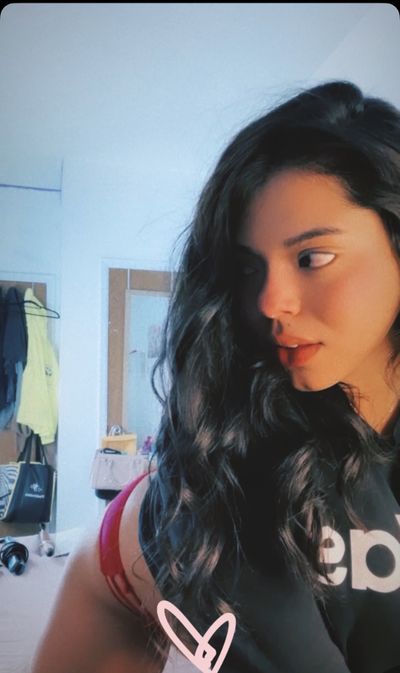 Aleja Pineda 🌸 thumbnail