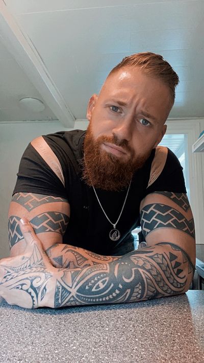 •lonewolf• profile