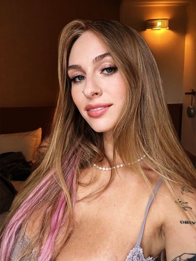 angelyoungsxxx profile