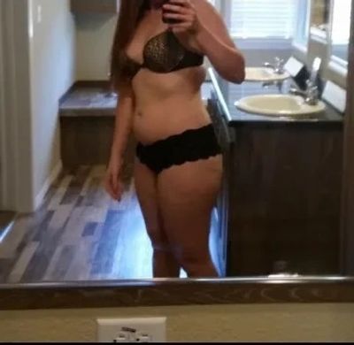 redhairthickthighs88 profile