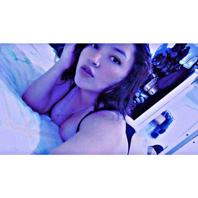 𝔄𝔲𝔯𝔞 𝔓𝔢𝔯𝔢𝔷 thumbnail