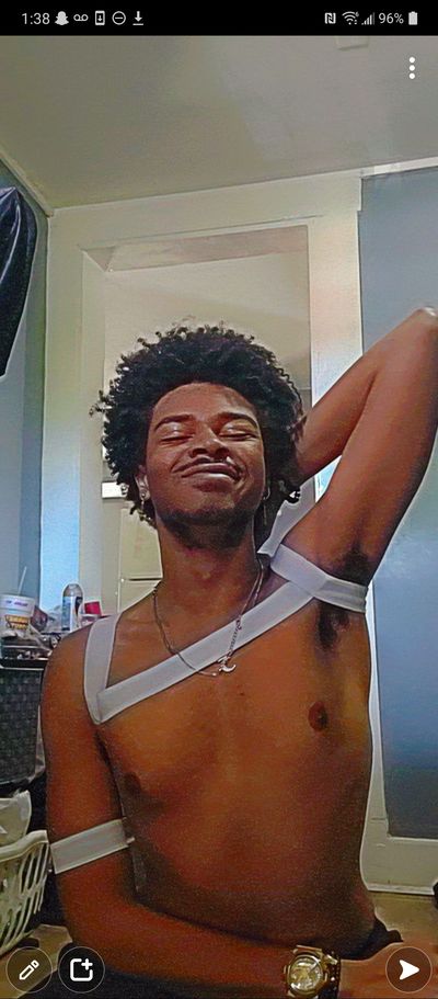 WillyFrapz ✳ profile