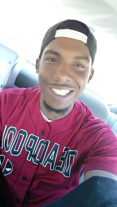 Nowiamfamous profile