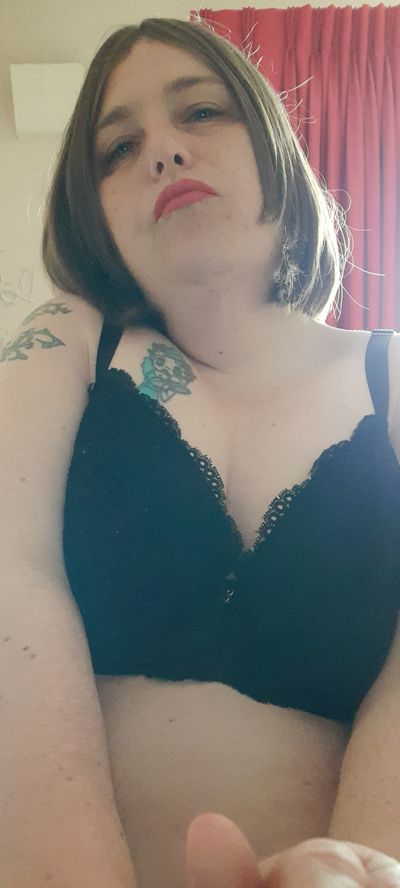 courtney_electrix profile