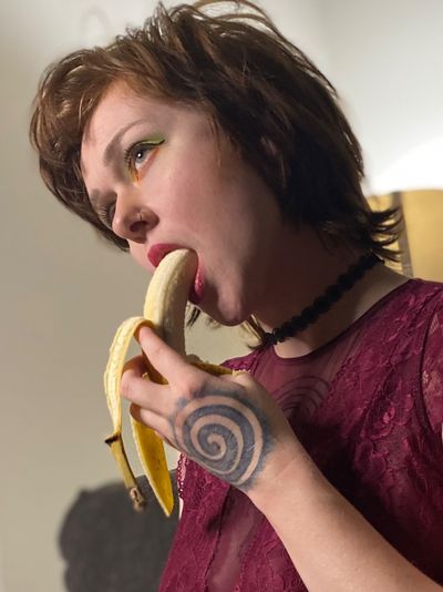 dee_after_dark thumbnail